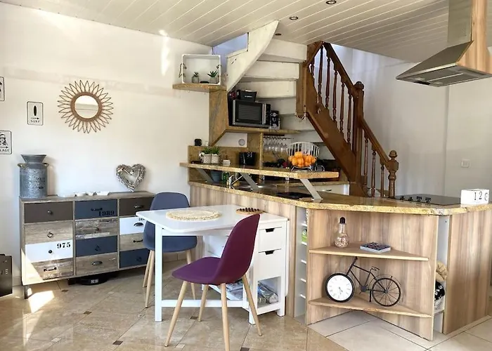 De Bric Et De Broc , Maison A 100m Asnelles